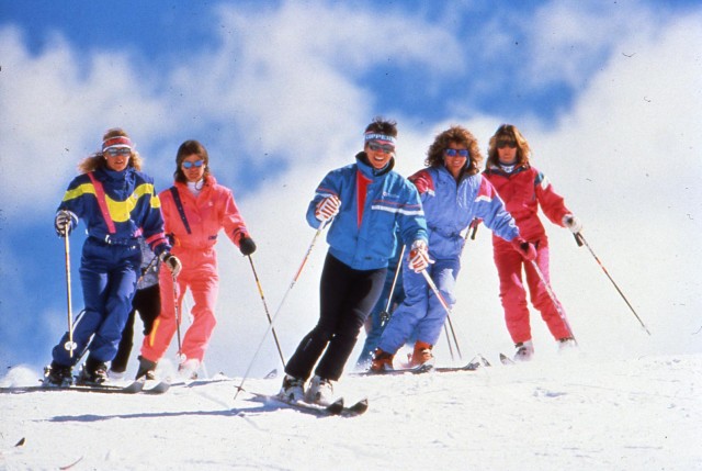 Copper Throwback_skiers