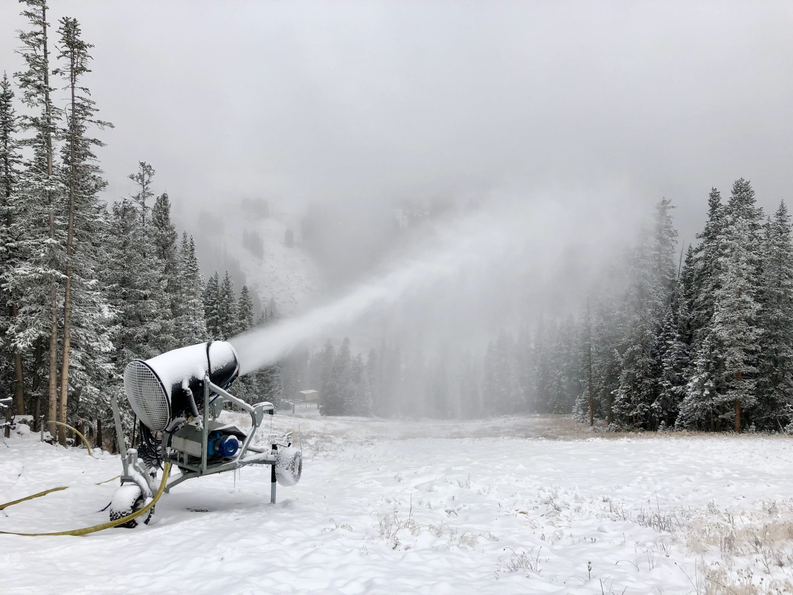 20181008 Loveland DustinSchaefer Snowmaking (2)