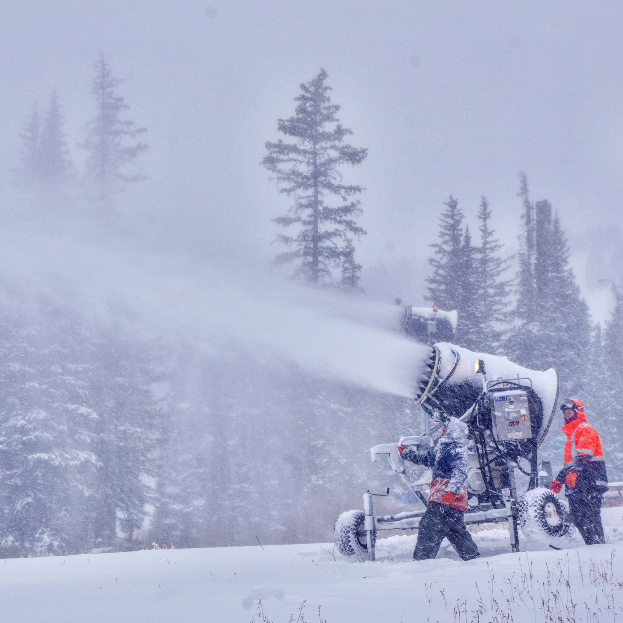 10:21:19 Loveland Snow 